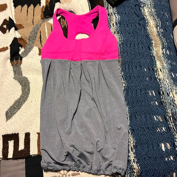 cute lululemon top size 4 worn once - Picture 1 of 2